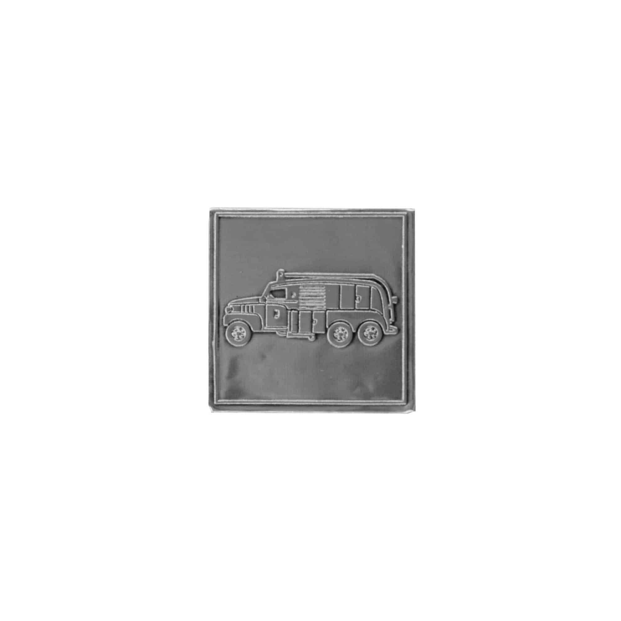 Cínový štítek 'Hasičské auto', čtvercový, kov, stříbrný