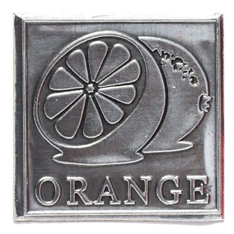 Cínová etiketa „Orange“, čtvercová, kovová, stříbrná